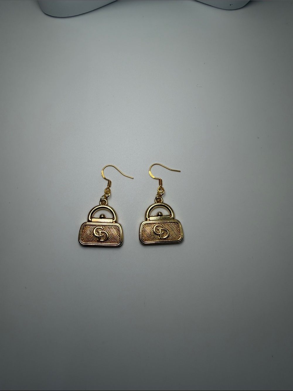1470. Gold Handbag Charm Drop Earrings - Picture 5 of 6